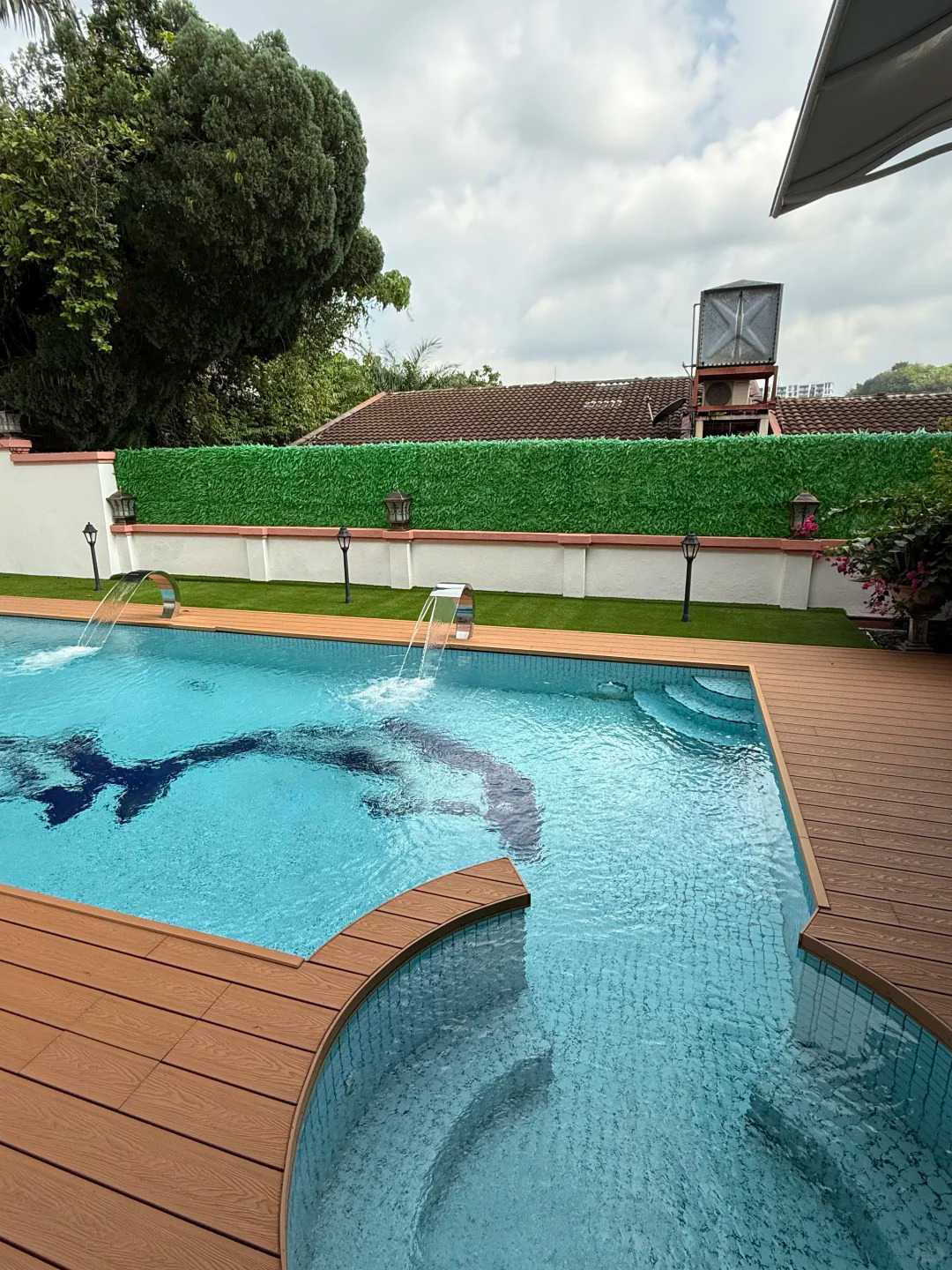 Tấm tường WPC so với vật liệu ốp truyền thống: Chi phí, bảo trì, tuổi thọ
